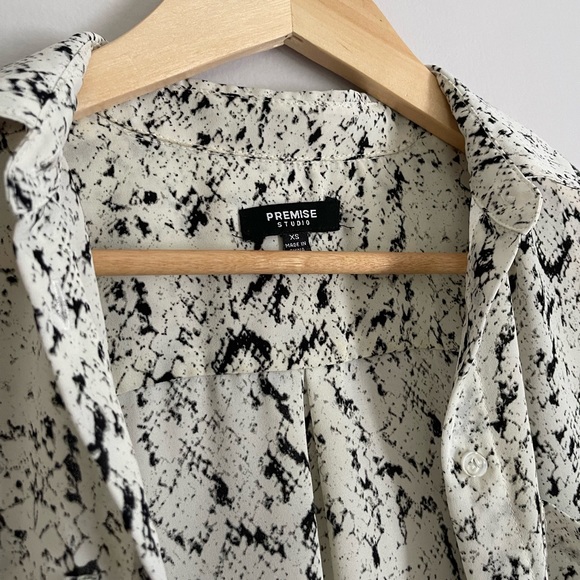 Long Sleeve Snake Print Button Down - Picture 4 of 6